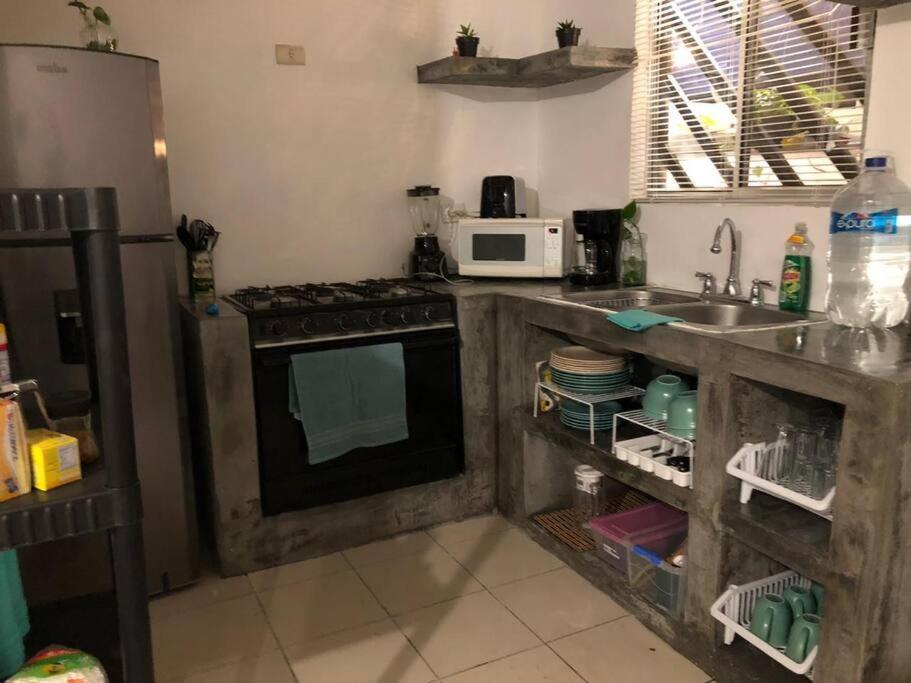 Comfortable And Private House 2 Bedrooms Wifi Parking Free Monterrey Bagian luar foto