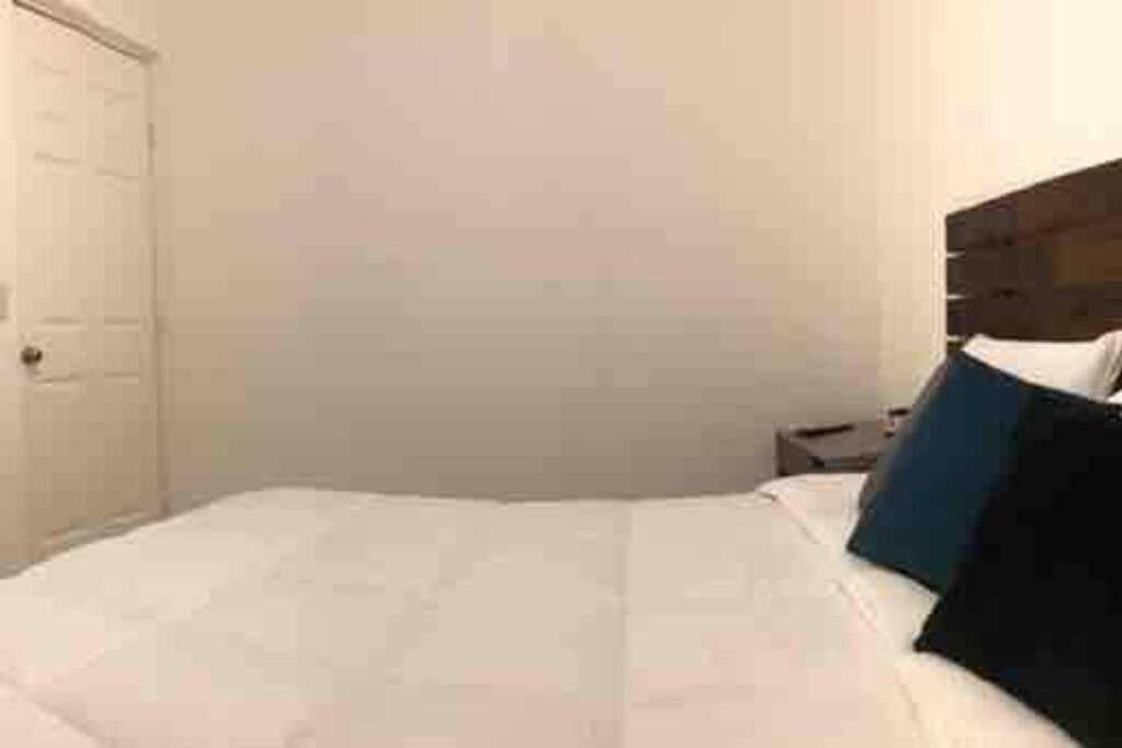 Comfortable And Private House 2 Bedrooms Wifi Parking Free Monterrey Bagian luar foto