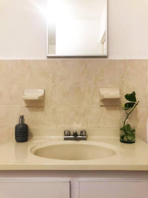 Comfortable And Private House 2 Bedrooms Wifi Parking Free Monterrey Bagian luar foto