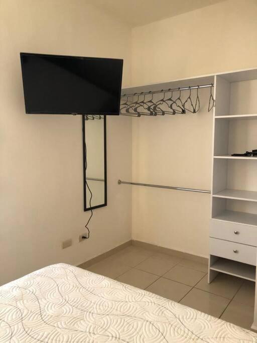 Comfortable And Private House 2 Bedrooms Wifi Parking Free Monterrey Bagian luar foto